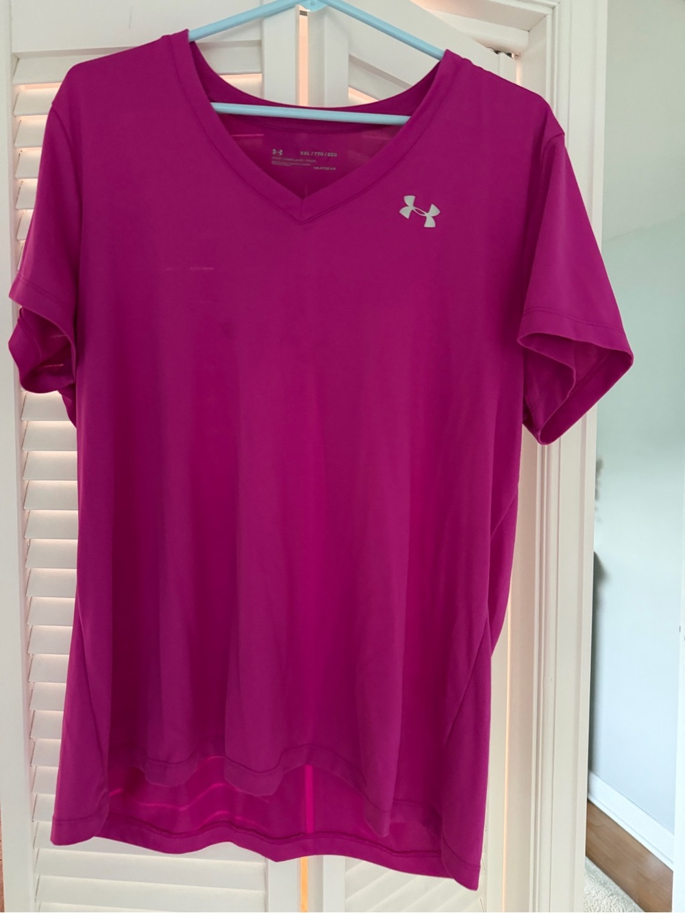 Under Armour Women's V-Neck Short Sleeve Tee - Magenta